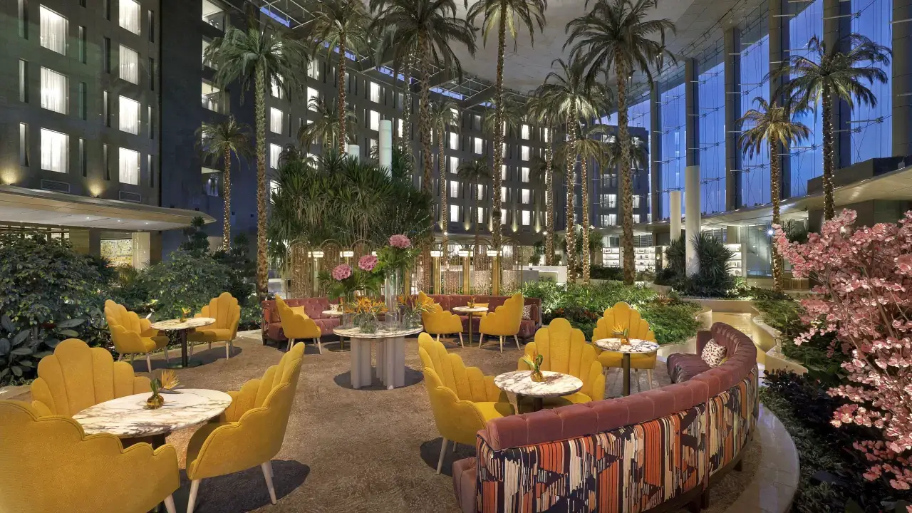 الفندق والدورف أستوريا - القاهرة